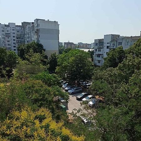 Welcome To Daisy Sunny Place! Apartment Varna Exterior foto