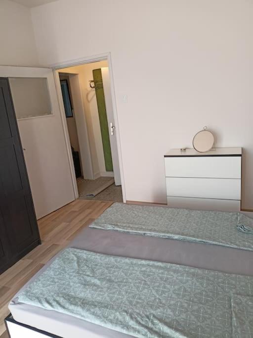 Welcome To Daisy Sunny Place! Apartment Varna Exterior foto