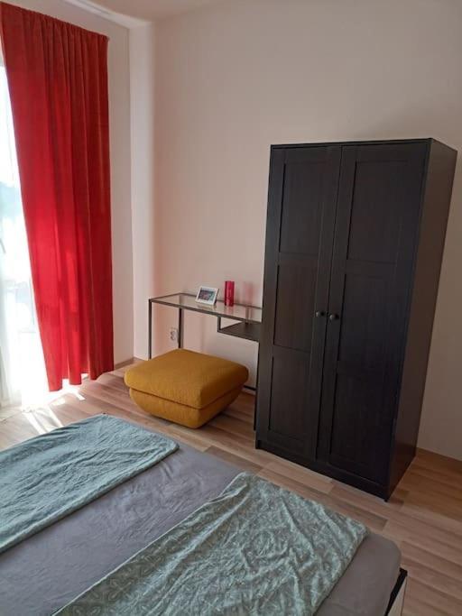Welcome To Daisy Sunny Place! Apartment Varna Exterior foto